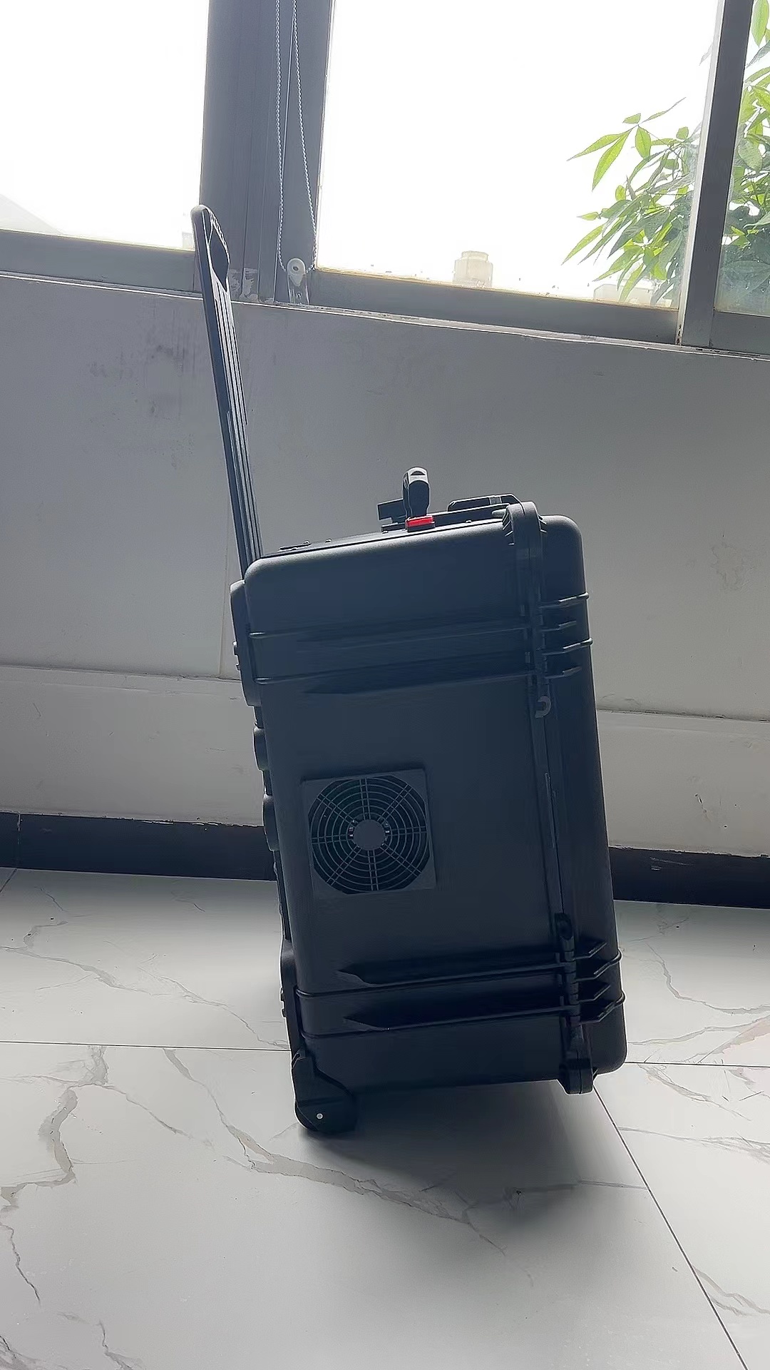 洞头手拉箱型移动通信干扰器